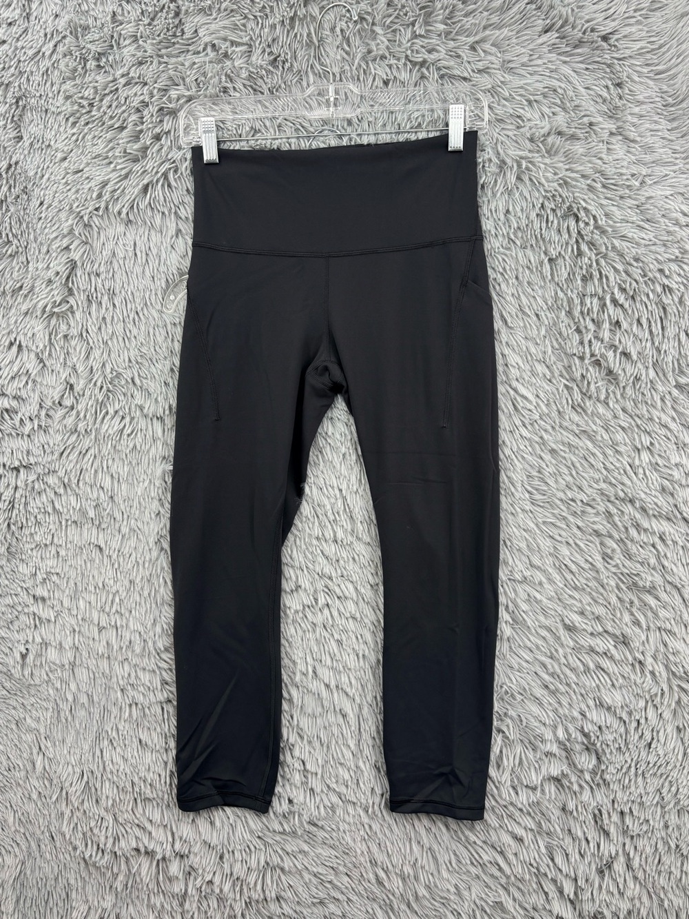 Lululemon Leggings Train High Rise Crop 23 inch Womens 8 Black LW6CEPS Pockets